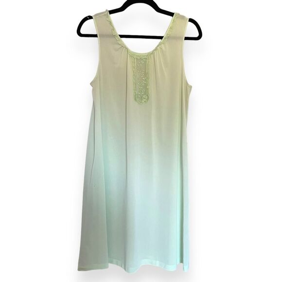 Vintage Lorraine Mint Green Slip Dress Dainty Lace Trim size M Pastel 70s - Picture 1 of 9